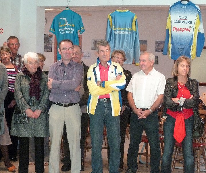 2010-10-10 09 50 Assemblee attentive.JPG